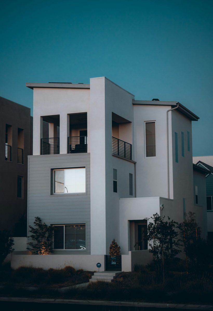 ravalement-facade-et-isolation-maison-moderne